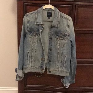 Women’s jean jacket